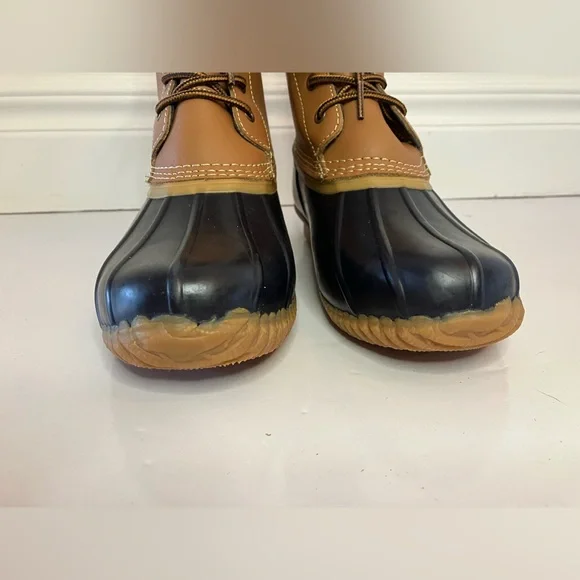 Lands’ End Women’s Size 7 Duck Boots Black Tan Flannel Lined - Picture 6 of 13